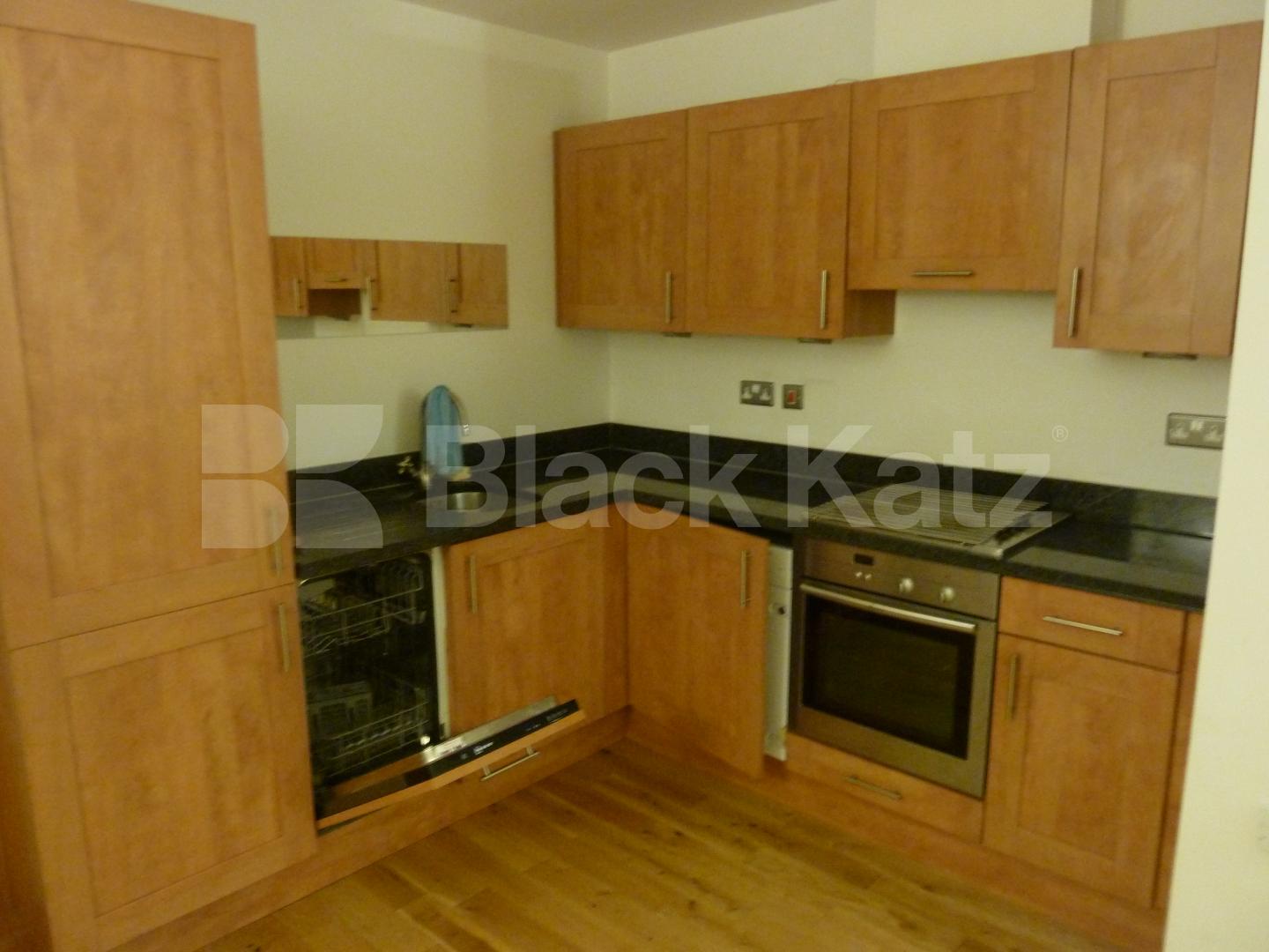 			NEW INSTRUCTION, 1 Bedroom, 1 bath, 1 reception Flat			 Stoke Newington High Street, STOKE NEWINGTON 
